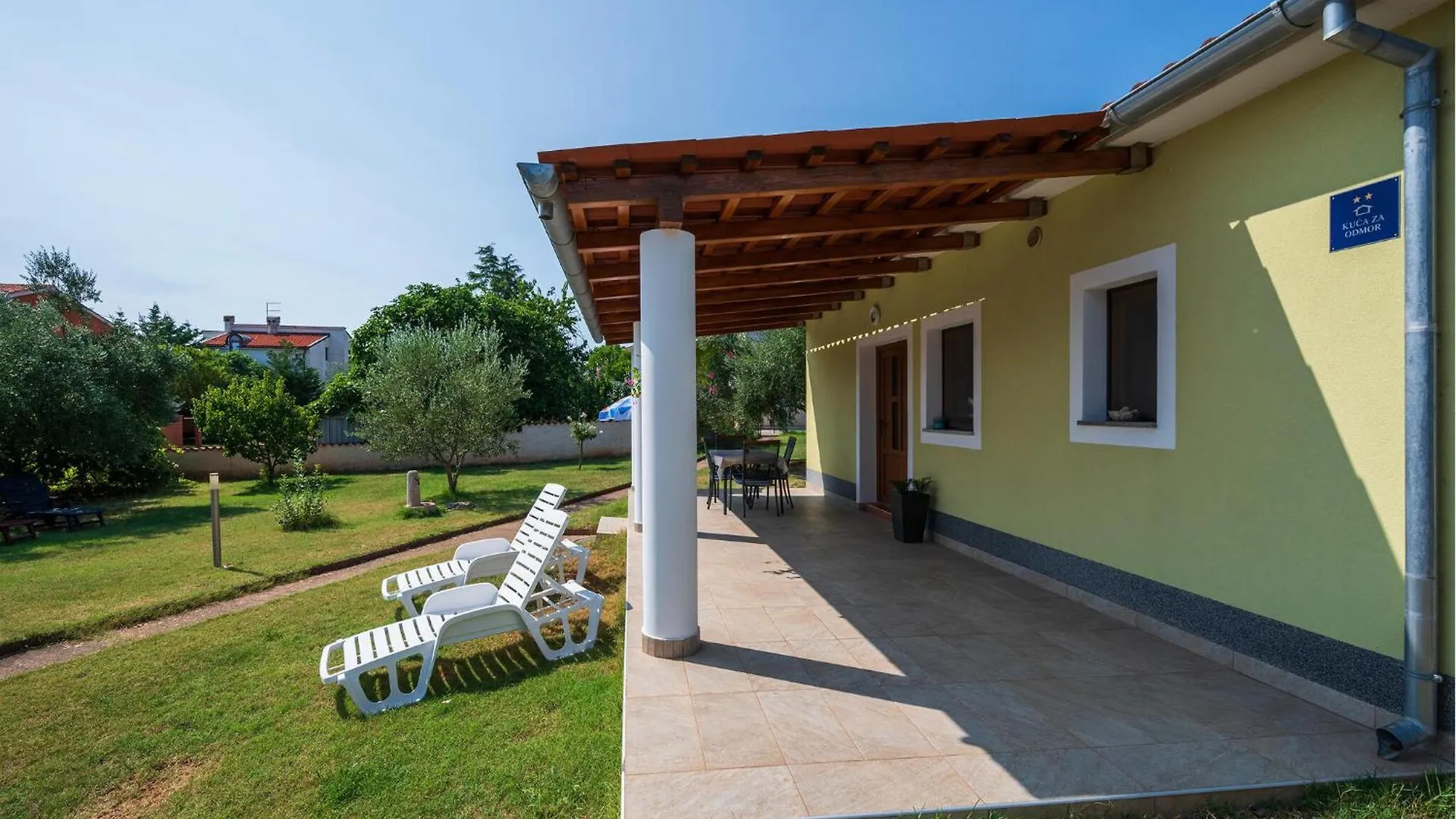 Holiday home Awesome Home In Medulin With Kitchen