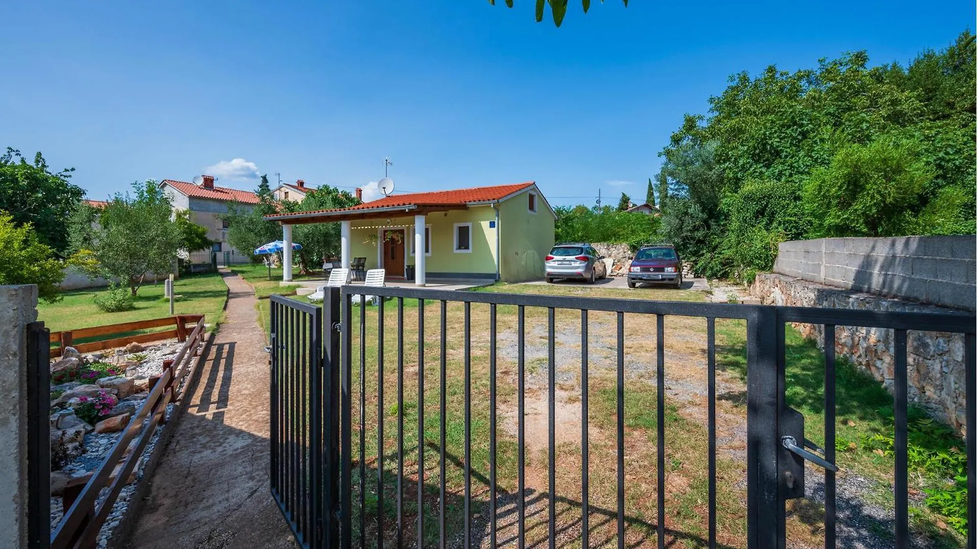 Awesome Home In Medulin With Kitchen Holiday home